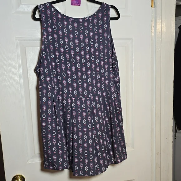 Torrid Purple Patterned Tank Top - Picture 9 of 9